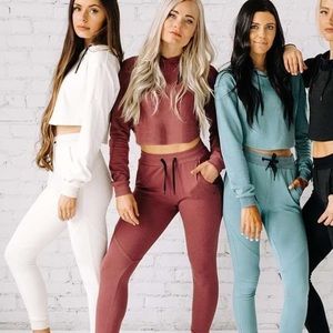 Kora Active Cropped Hoodie‎ Size Medium